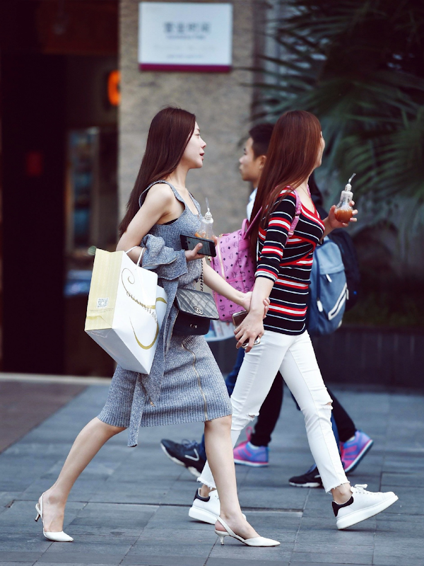 Q-Cab Shopping Outlet Days Out